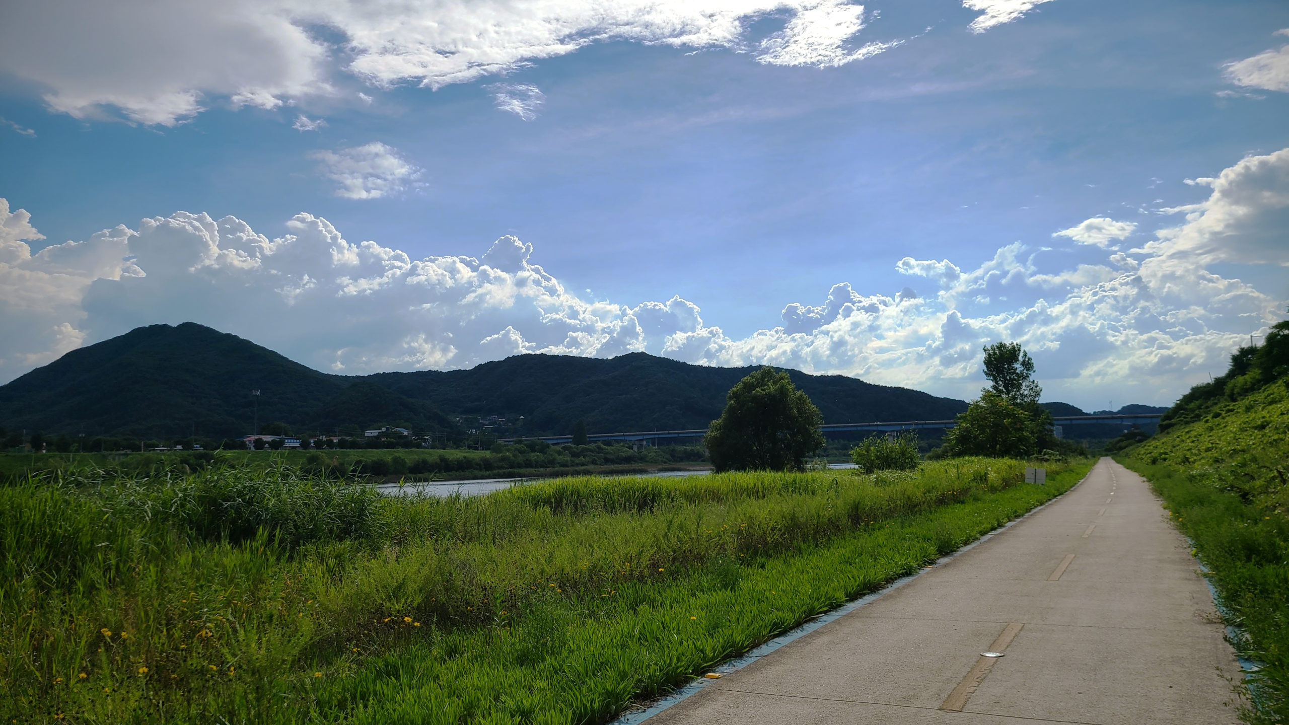 Geumgang River Bike Path